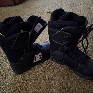 DC Men's Black and white Snow Boots